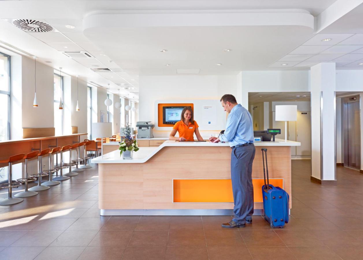 Ibis Budget Krakow Stare Miasto Exterior foto